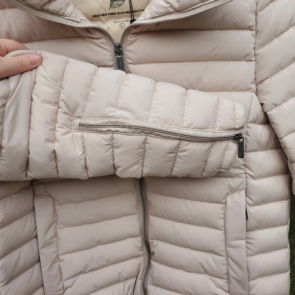 NWT BCBGMAXAZRIA Buttermilk Women's Large Puffer Coat - Picture 6 of 15